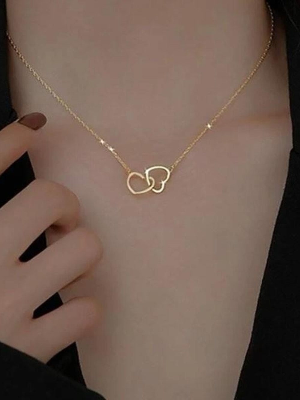 Delicate Double Heart Pendant Necklace - Gold